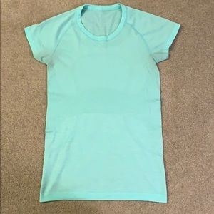 Lululemon short sleeve Swiftly shirt